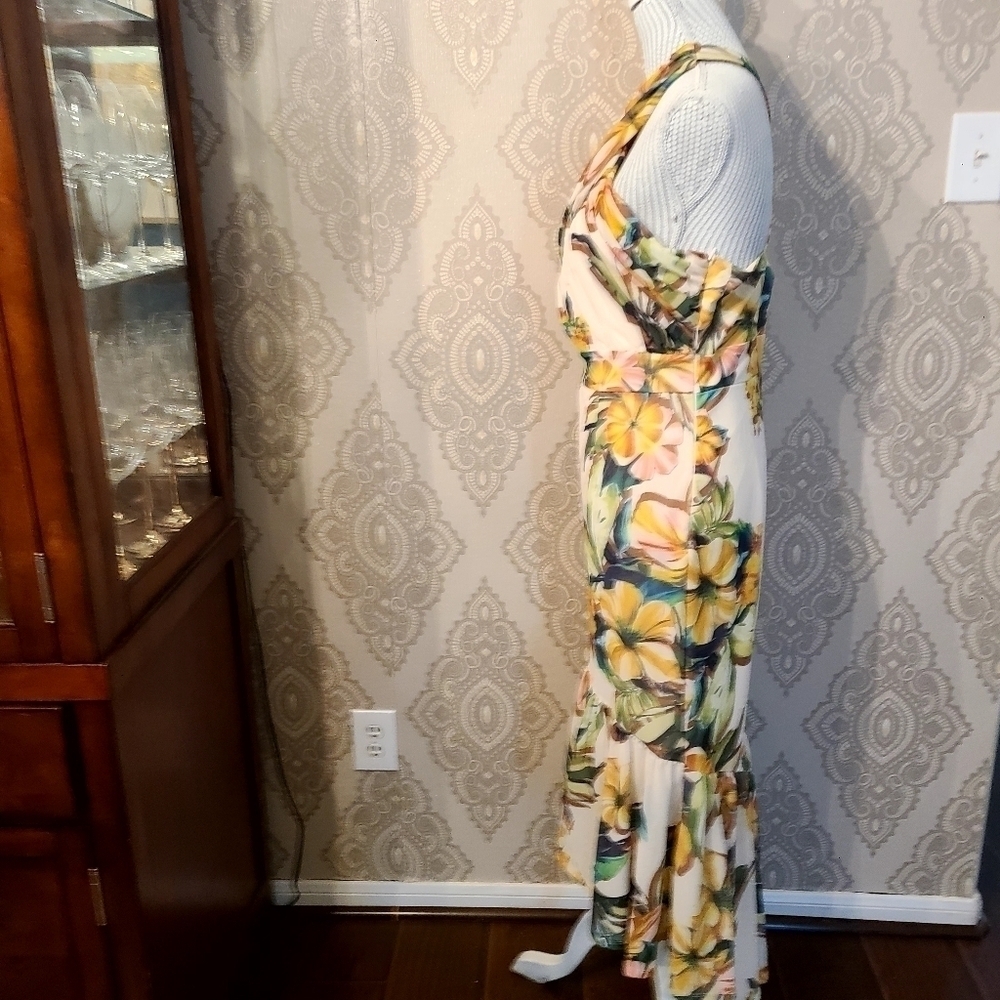 Sexy Crossed Neck Keyhole Front Floral Mermaid Dress - Picture 5 of 10